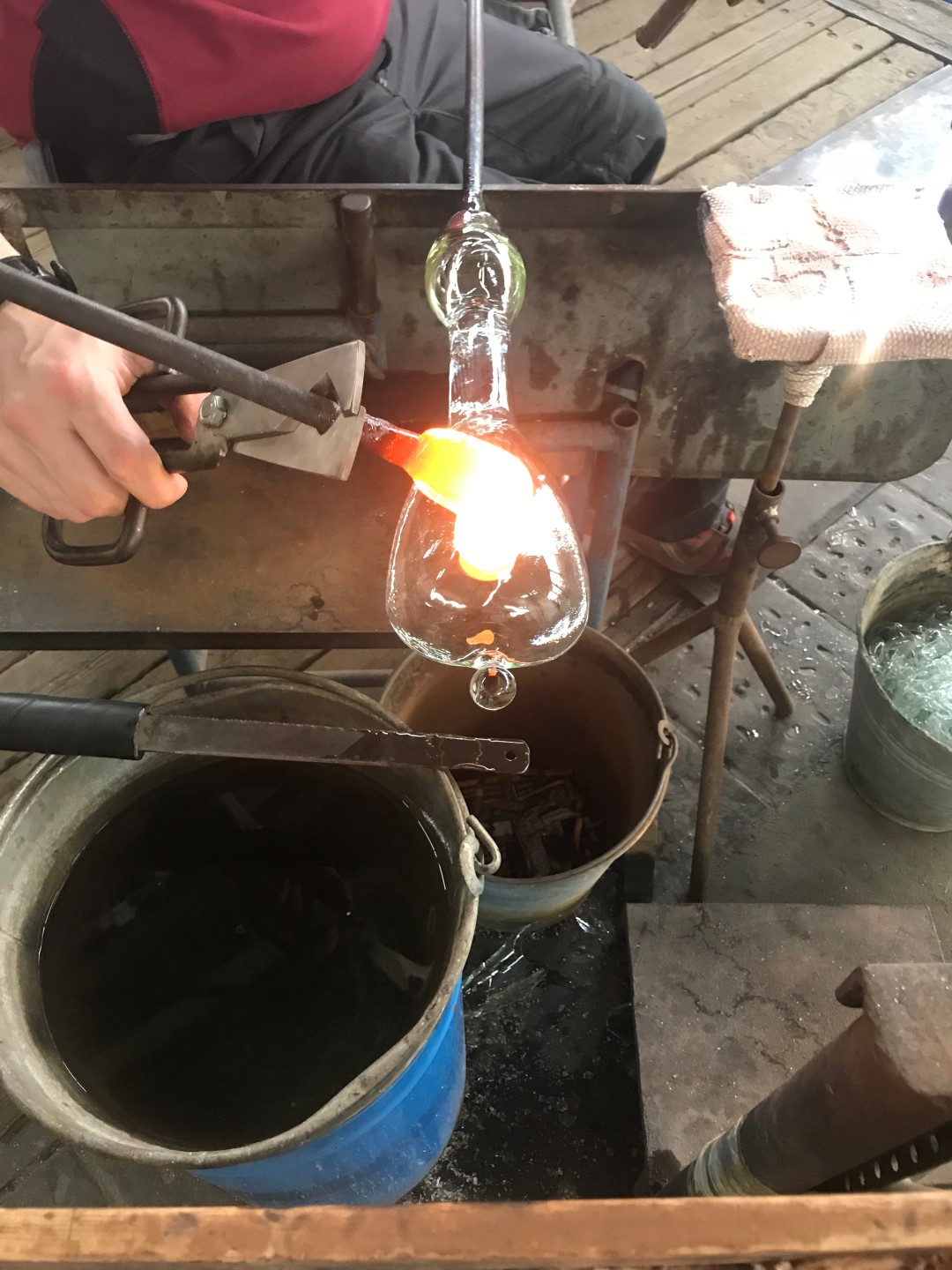 Herstellung eines Glasobjekts in der Glashütte