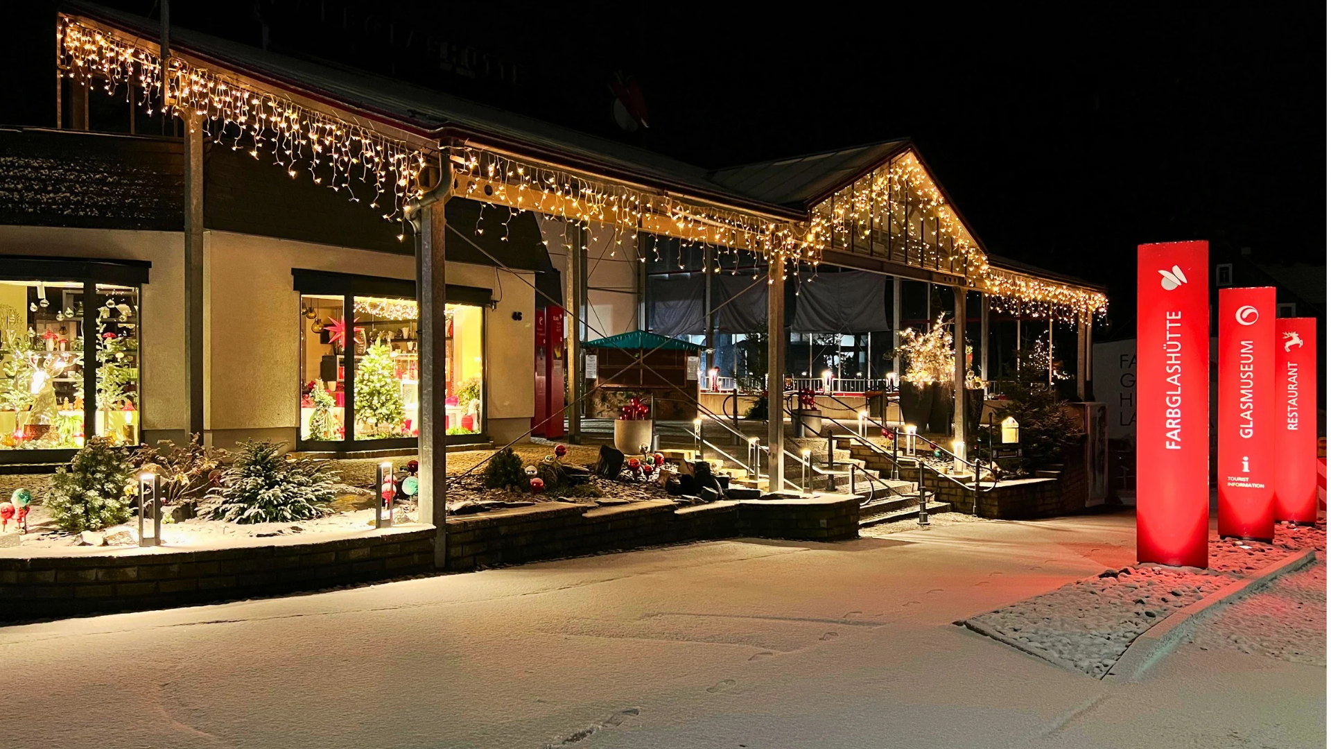 Winterliche Atmosphäre im Werksverkauf der Farbglashütte Lauscha