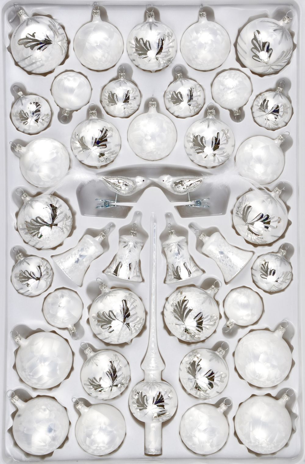 .Christbaumschmuck Sortiment WINTERZEIT 39-teilig Weihnachtsbaumschmuck weiß gefostet Eichenblatt silber .Christbaumschmuck Sortiment WINTERZEIT 39-teilig Weihnachtsbaumschmuck weiß gefostet Eichenblatt silber