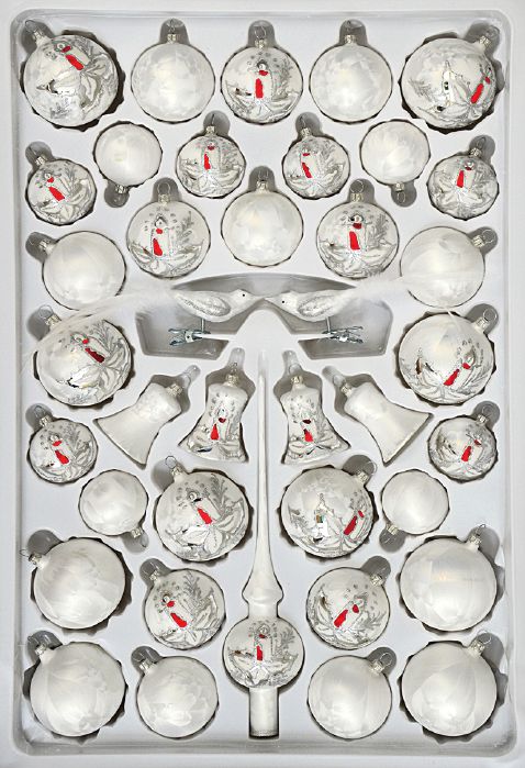 .Christbaumschmuck Sortiment MÄRCHENZEIT 39-teilig Weihnachtsbaumschmuck weiß gefrostet mit Kerze rot .Christbaumschmuck Sortiment MÄRCHENZEIT 39-teilig Weihnachtsbaumschmuck weiß gefrostet mit Kerze rot