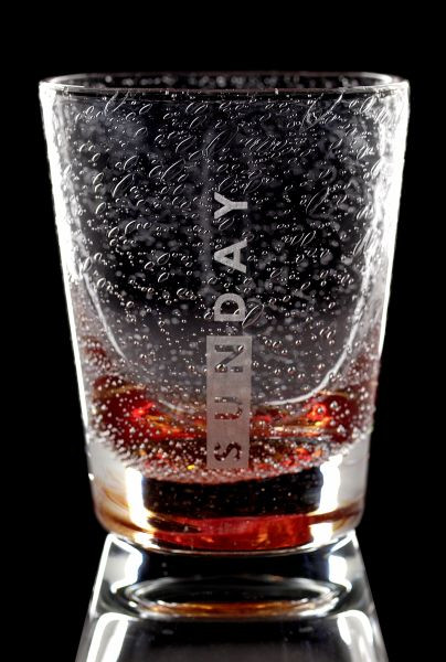 B DAY glass®.Rot - Sonntag Höhe 9 cm, aktuell nur ohne Gravur (Vorname & Geburtsdatum)
